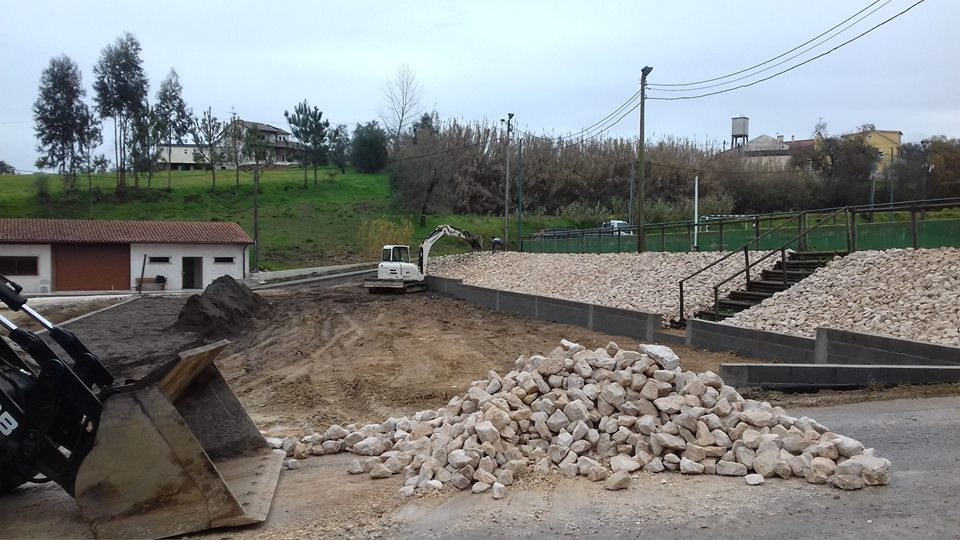 Imagem Plantação de 27 novas árvores no Parque de Lazer da Sapateira